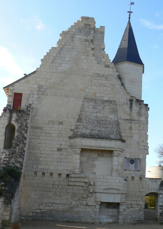 Cheminée de la salle de réception